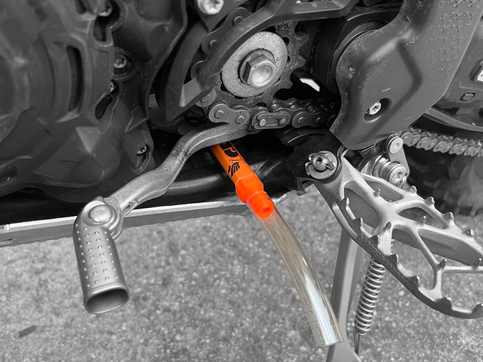 Инструмент за източване на масло